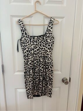 Black & White Leopard Print Sleeveless Dress